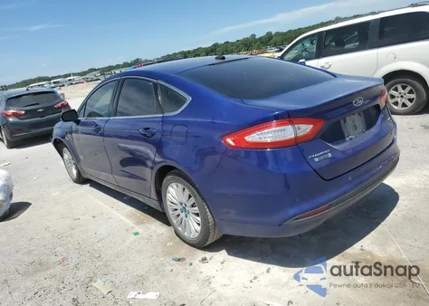 2016 Ford Fusion Se Phev z USA, uszkodzony, nr VIN 3FA6P0PU3GR357140